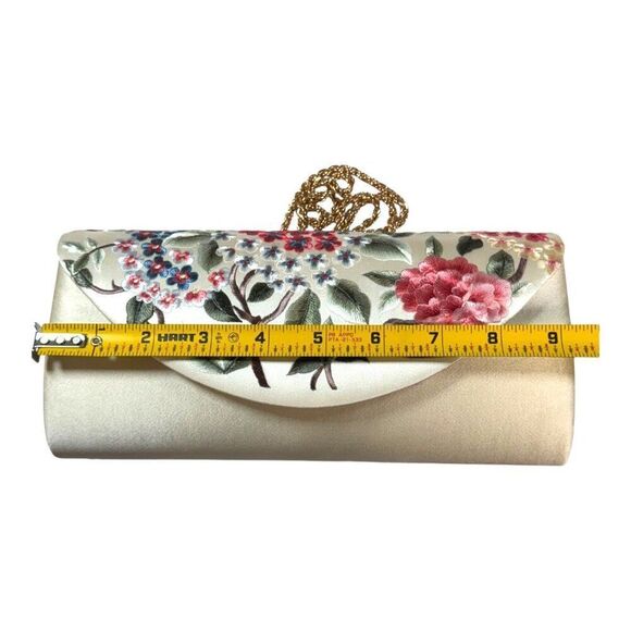 Traska Silk Floral Embroidered Clutch Purse Gold Chain Strap Satin Finish VTG - Picture 6 of 14